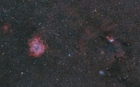 Widefield mit dem Samyang 135/f2 vom Rosettennebel (links) zum Christmastree Cluster (rechts). Es wimmelt von DeepSky objekten in diesem Ausschnitt im Sternbild Monoceros.